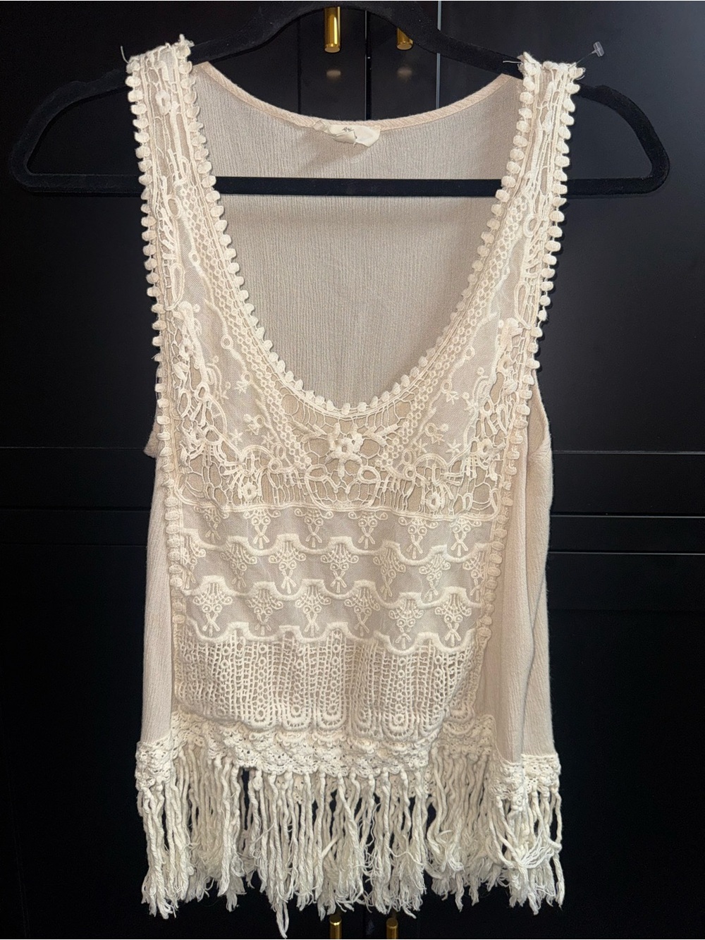 entro Cream Crochet Fringe Camisole Tank